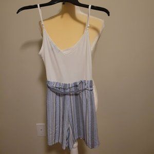Derek Heart . Stretchy Stripes Shorts Romper. M.